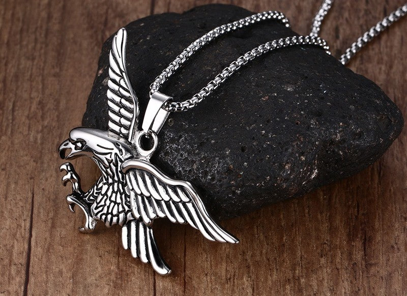 Flying Eagle Pendant Choker
