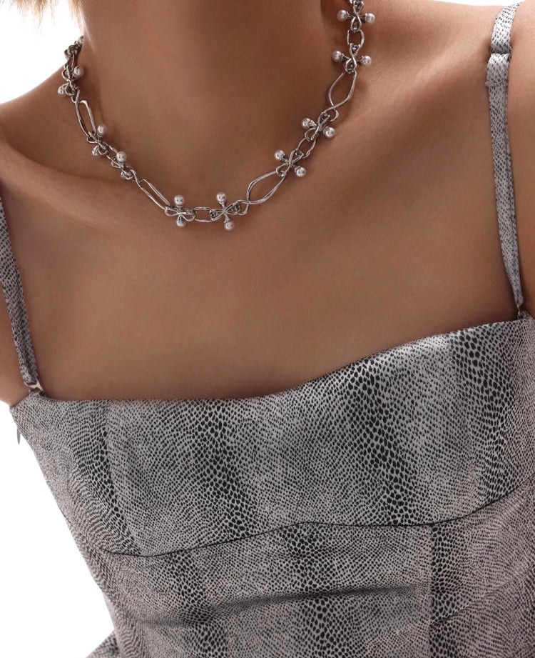 Cross Pearl Baroque Metal Necklace