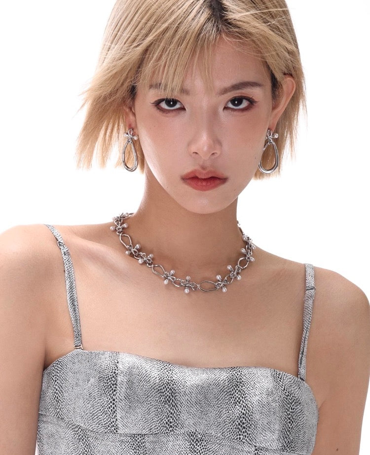 Cross Pearl Baroque Metal Necklace