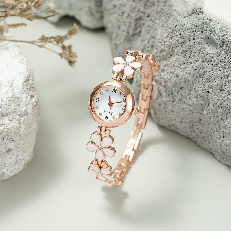 Flower-Backed Oil Chain Quartz Watch & Little Daisy 5 Piece Set Gifts For Women